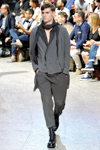 Look 20